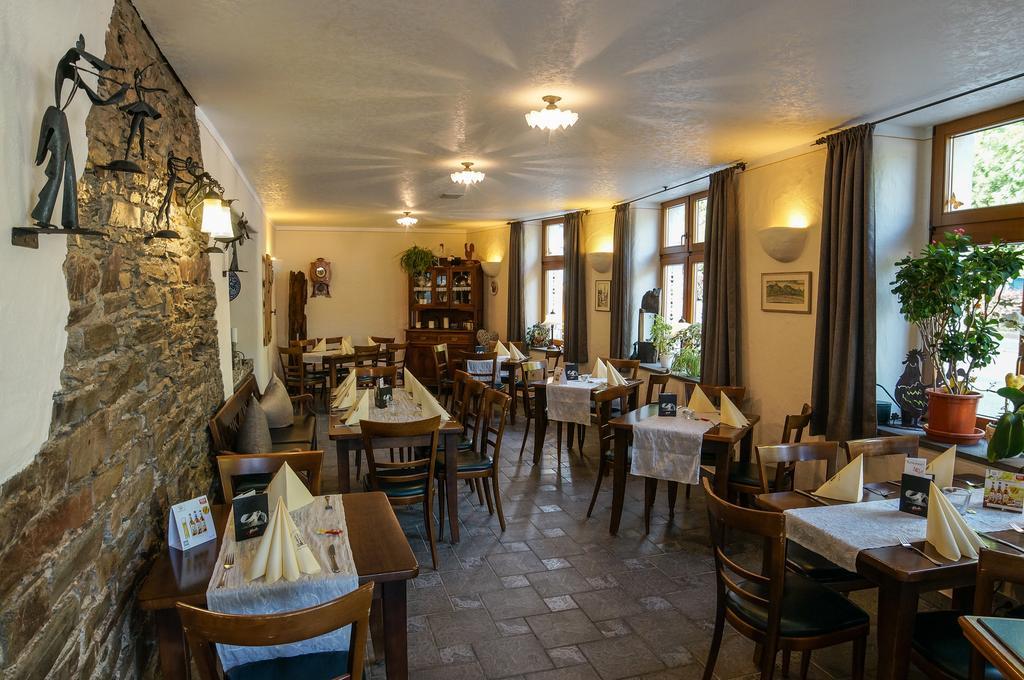 Moselland Hotel Im Enderttal Zum Onkel Willi Cochem Esterno foto