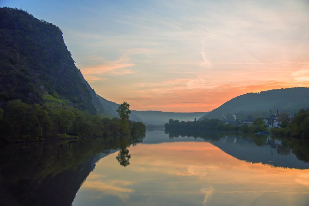 Moselland Hotel Im Enderttal Zum Onkel Willi Cochem Esterno foto