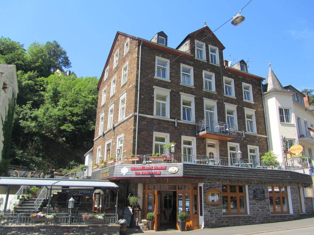 Moselland Hotel Im Enderttal Zum Onkel Willi Cochem Esterno foto