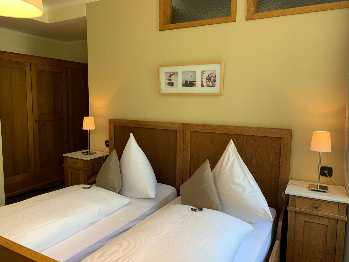 Moselland Hotel Im Enderttal Zum Onkel Willi Cochem Esterno foto